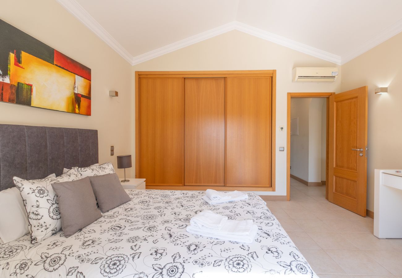 Maison à Lagos - Vila Girassol