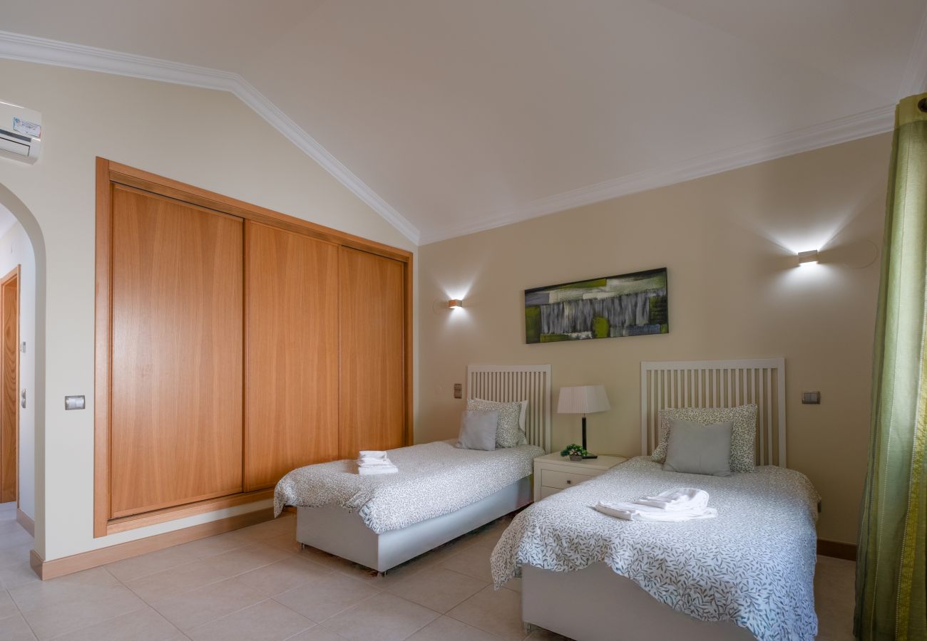 Maison à Lagos - Vila Girassol
