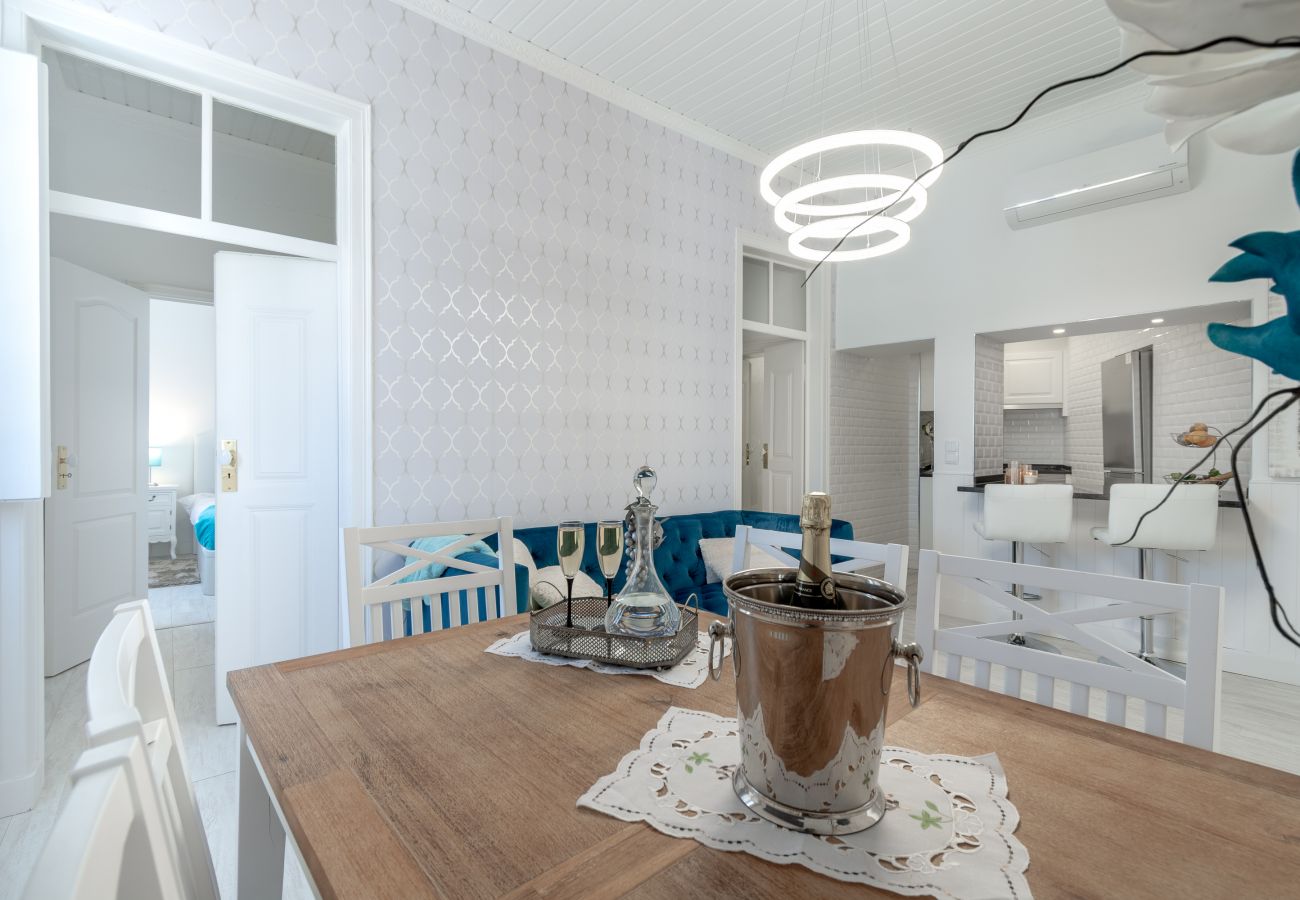 Apartamento em Lagos - Olhando o mar