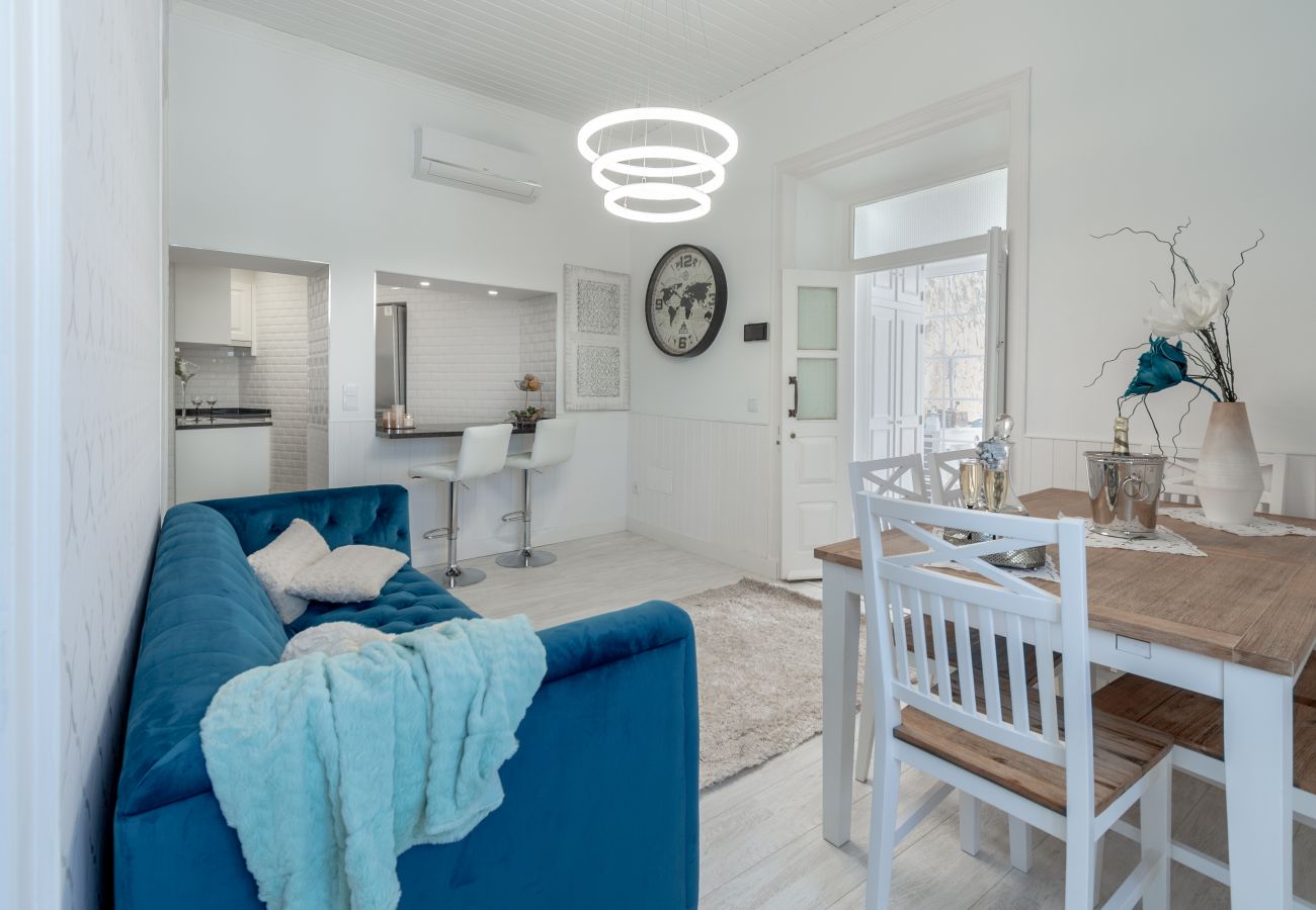 Apartamento em Lagos - Olhando o mar