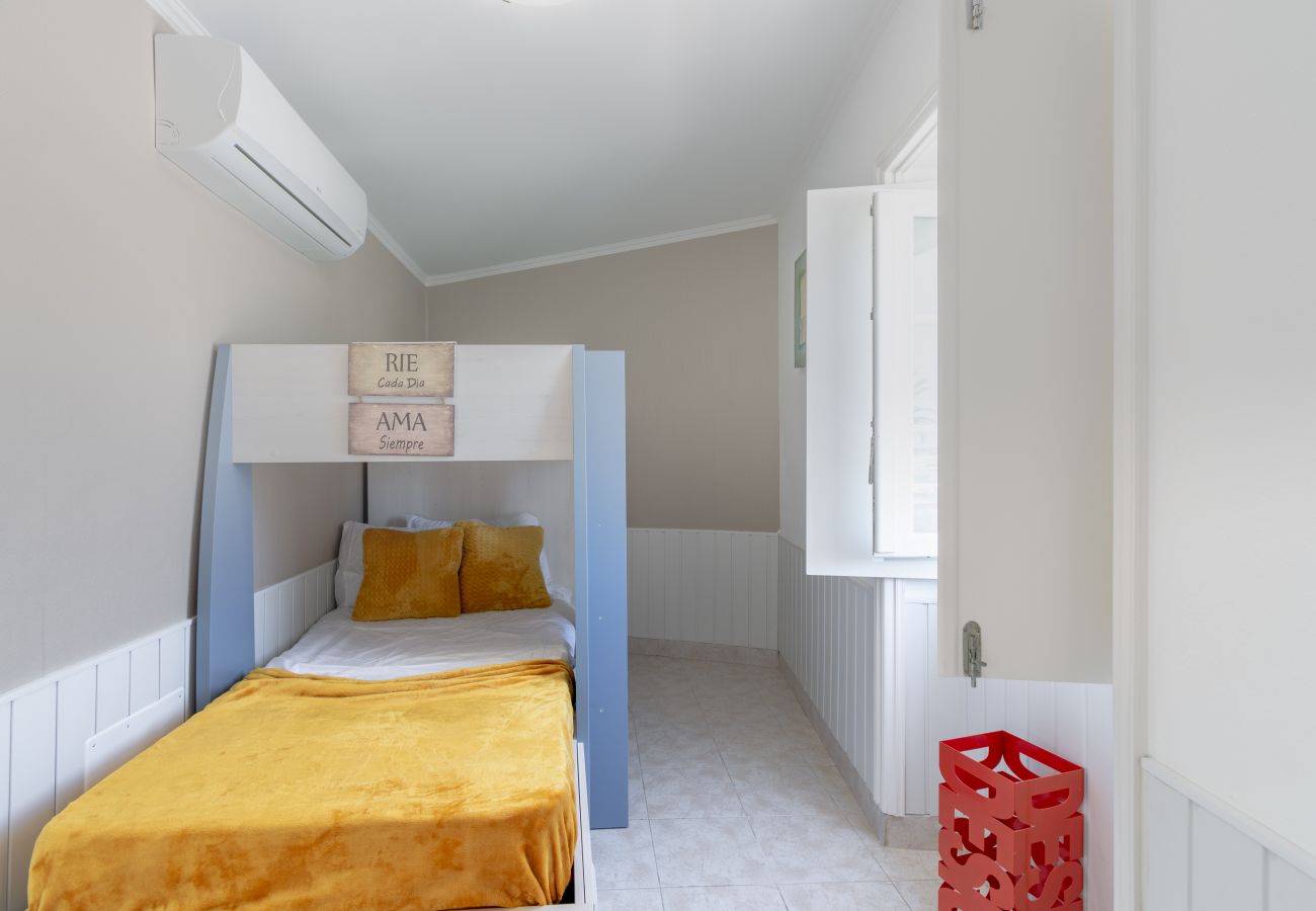 Apartamento em Lagos - Olhando o mar