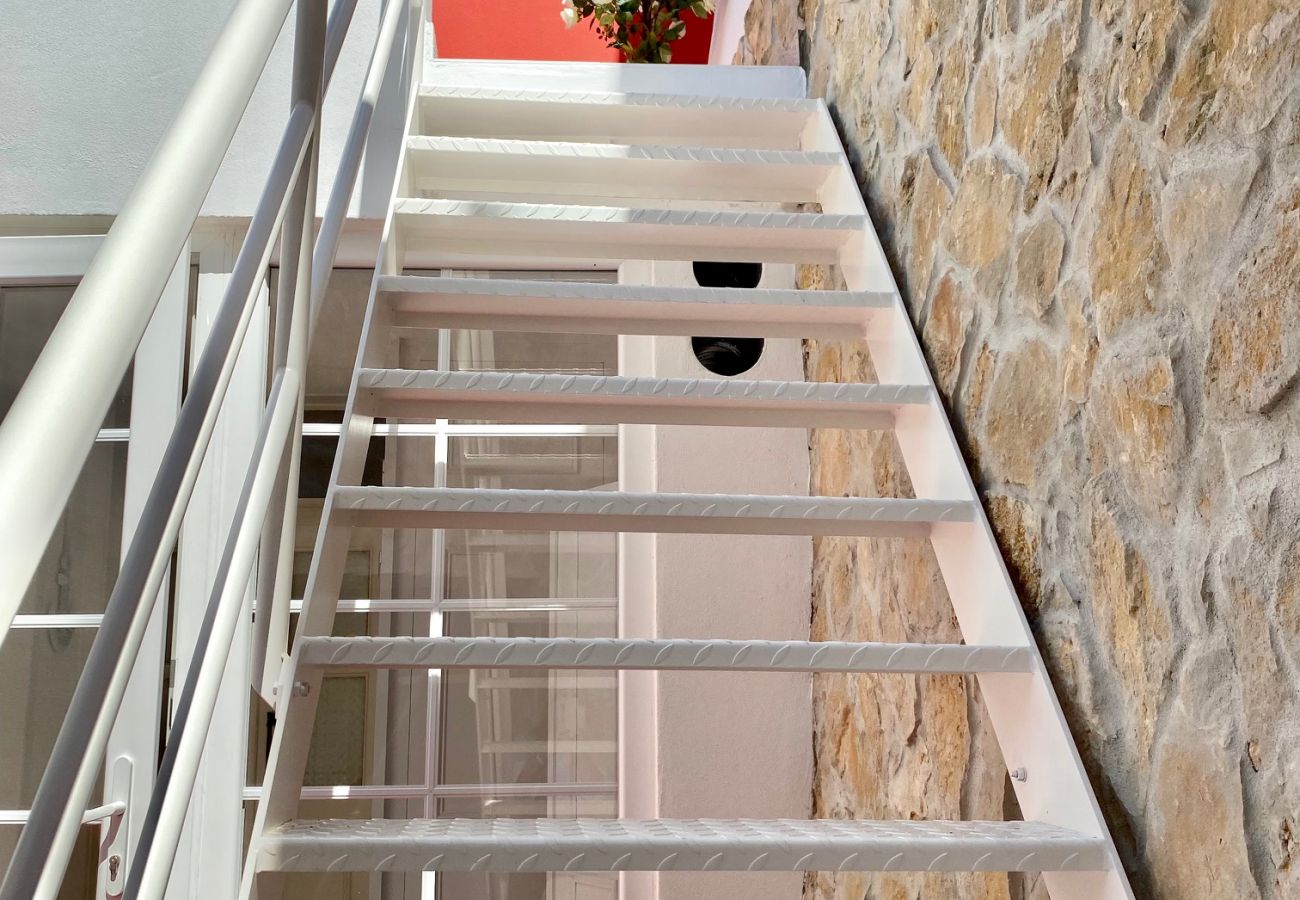 Apartamento em Lagos - Olhando o mar