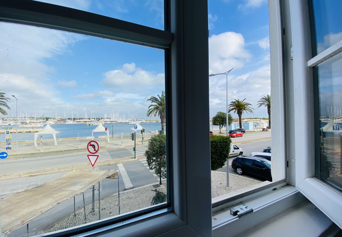 Apartamento em Lagos - Olhando o Mar