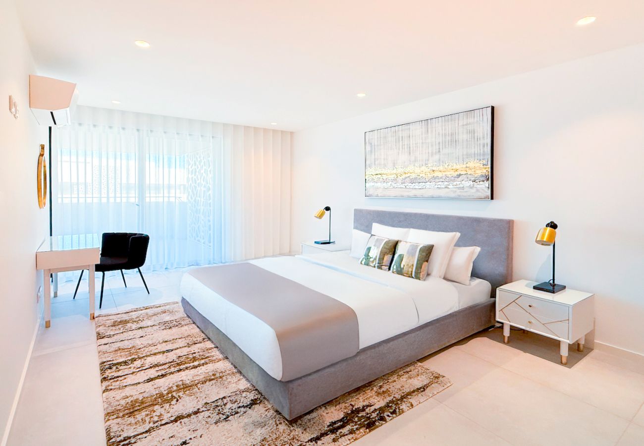 Apartamento em Lagos - Poolside Garden View Luxury Apartment