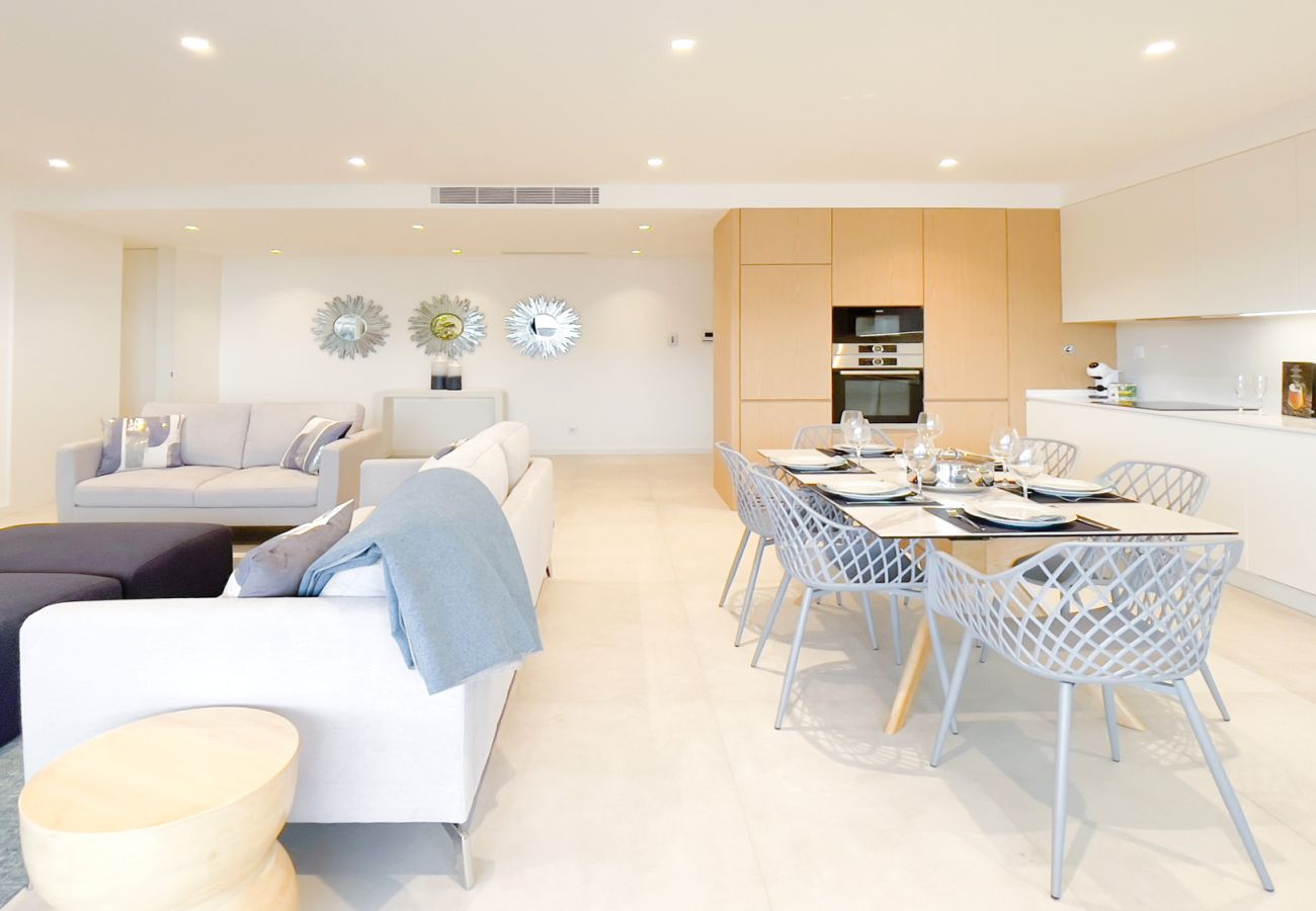 Apartamento em Lagos - Poolside Garden View Luxury Apartment