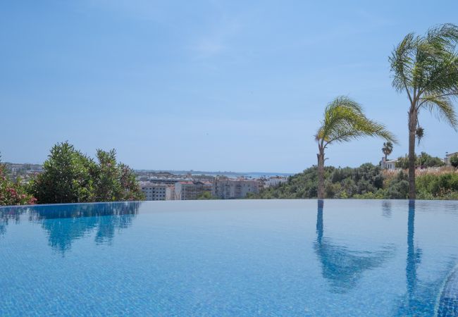 Apartamento em Lagos - Colina Panoramica