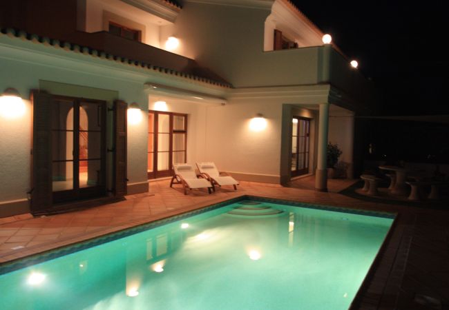 House in Vila do Bispo - Holiday House with Pool and Garden in Alma Verde