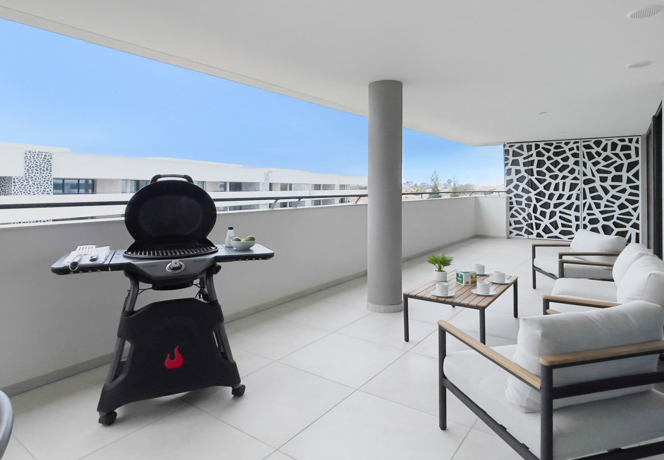 Apartment in Lagos - Poolside Garden View Luxury Apartment
