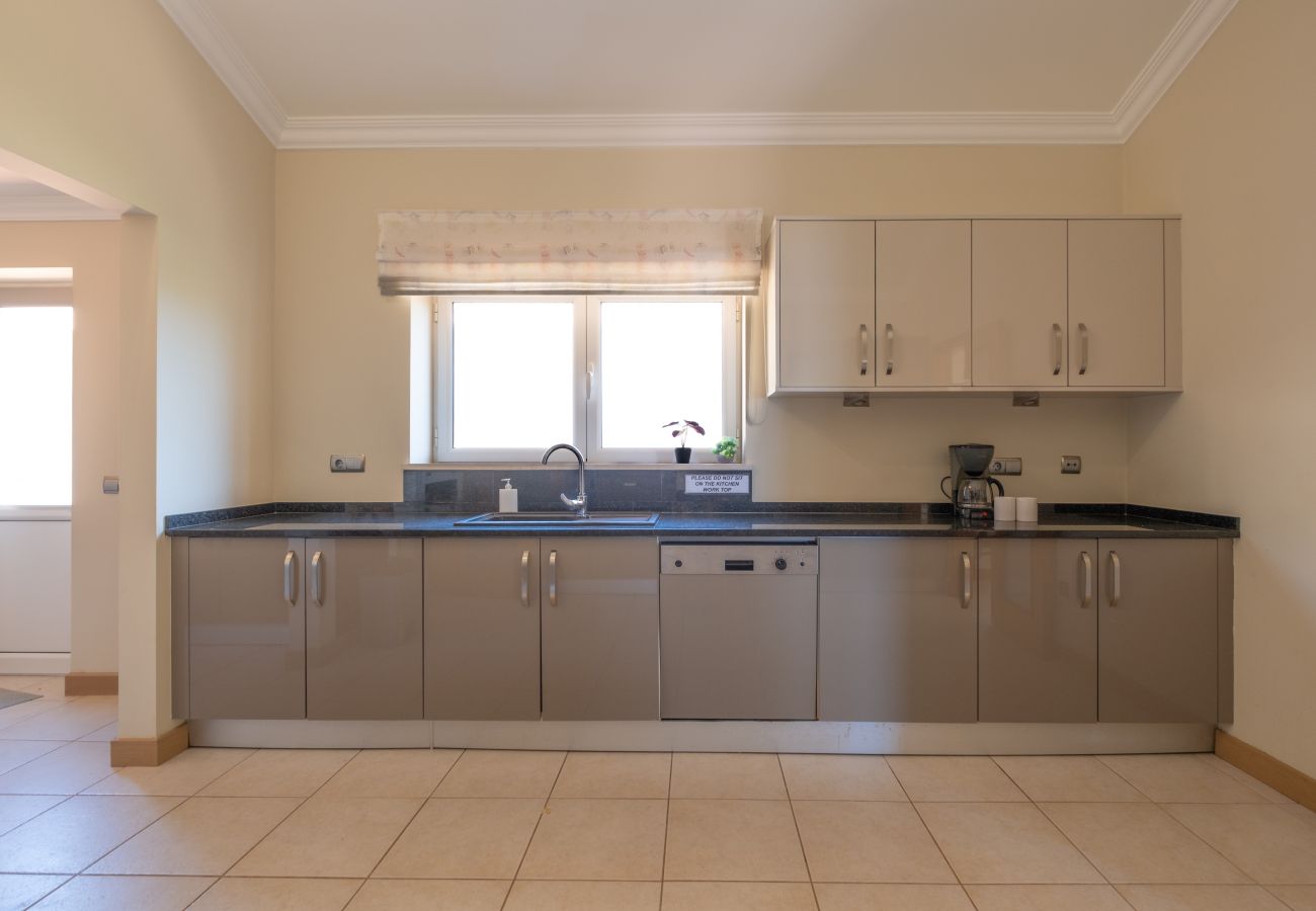 House in Lagos - Vila Girassol