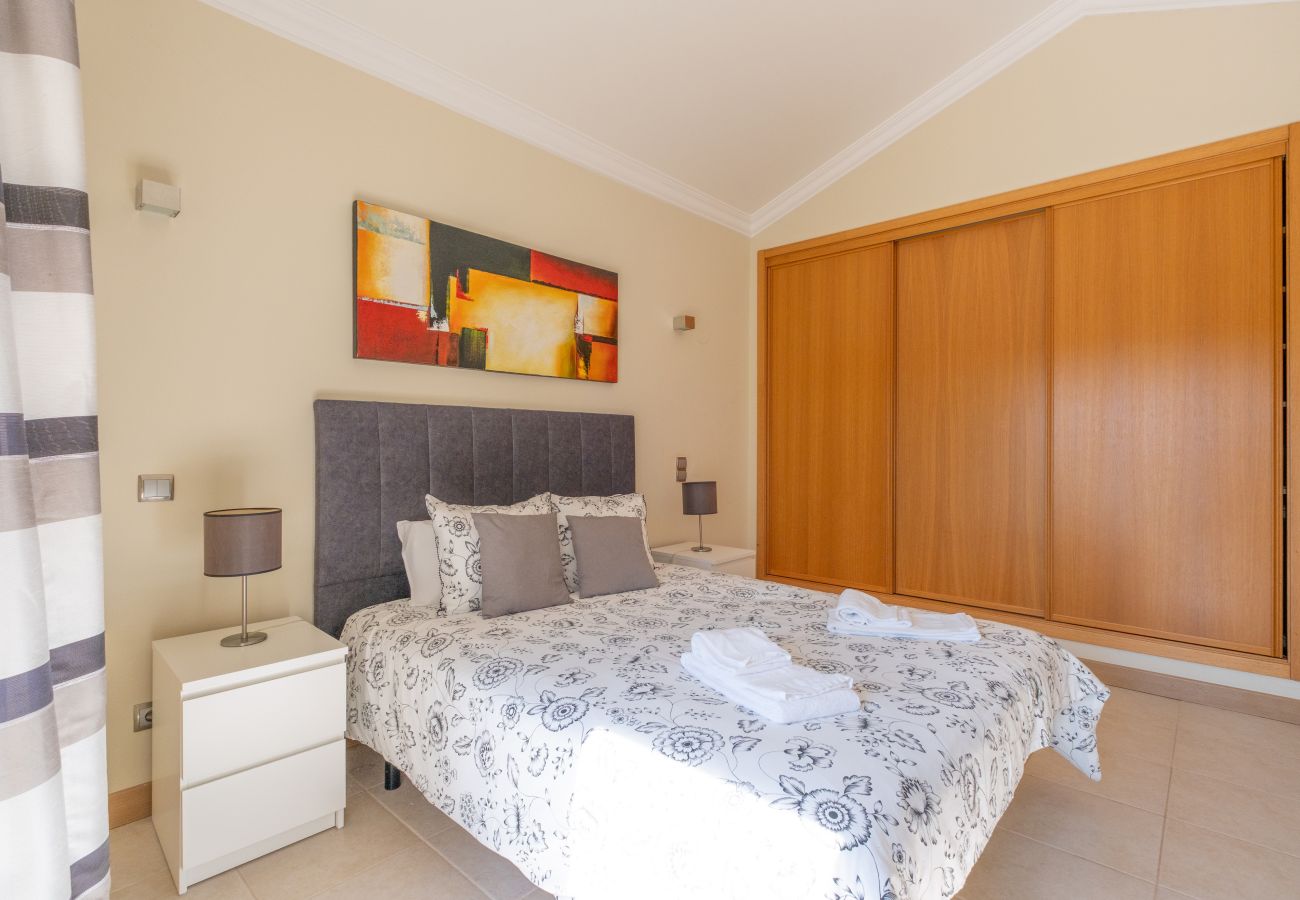 House in Lagos - Vila Girassol