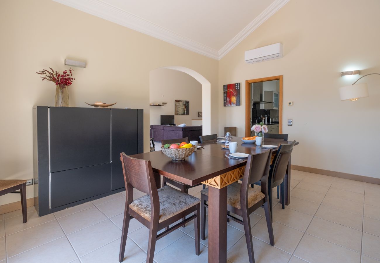 House in Lagos - Vila Limoeiro